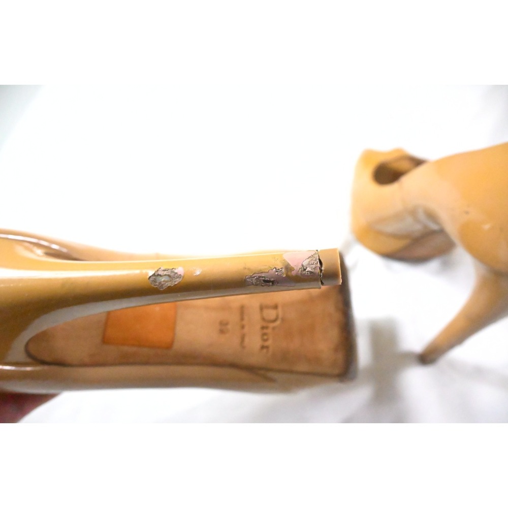 Christian Dior Camel Tan Patent Leather Peep Toe CD Logo Platform Pumps Sz 39 US - Picture 10 of 15